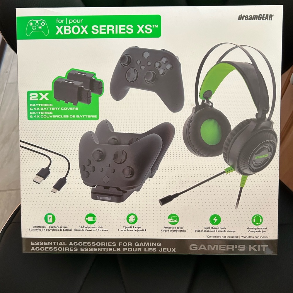 dreamGEAR Gamer's Kit for Xbox Series X is a cover for the controller !!! READ - Picture 3 of 7